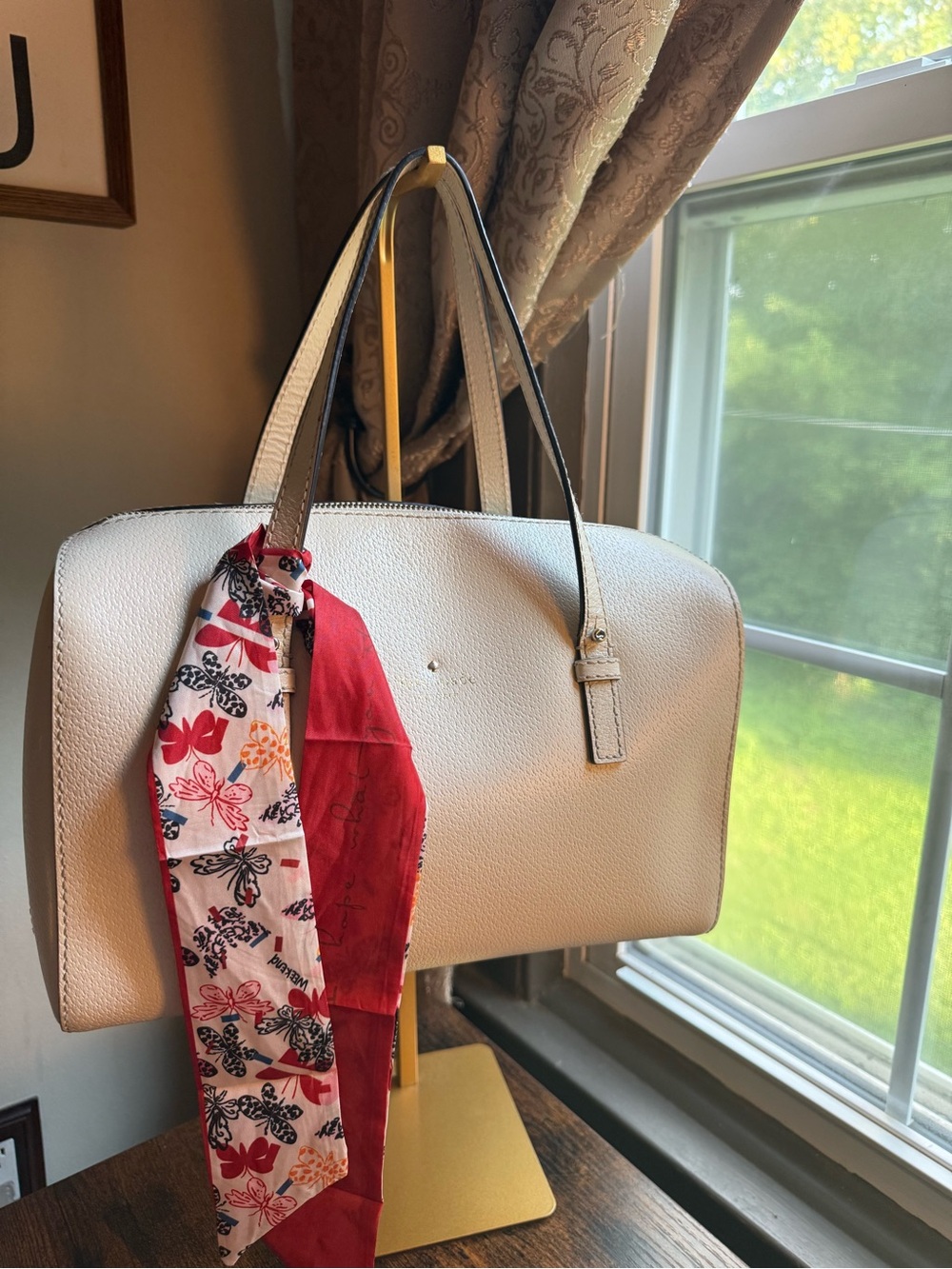 Kate Spade cream satchel with red and multicolor scarf tie. Very Good Condition - Picture 3 of 12